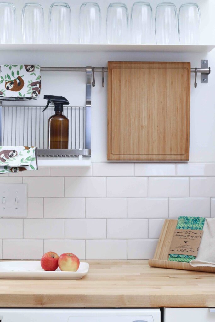 Modern kitchen with cloth towels on the countertop.